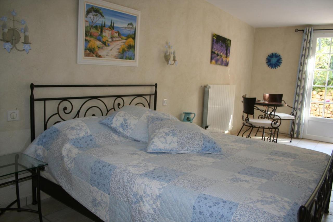 Le Mas Des Tarentes Chambres D'Hotes Trans-en-Provence Luaran gambar