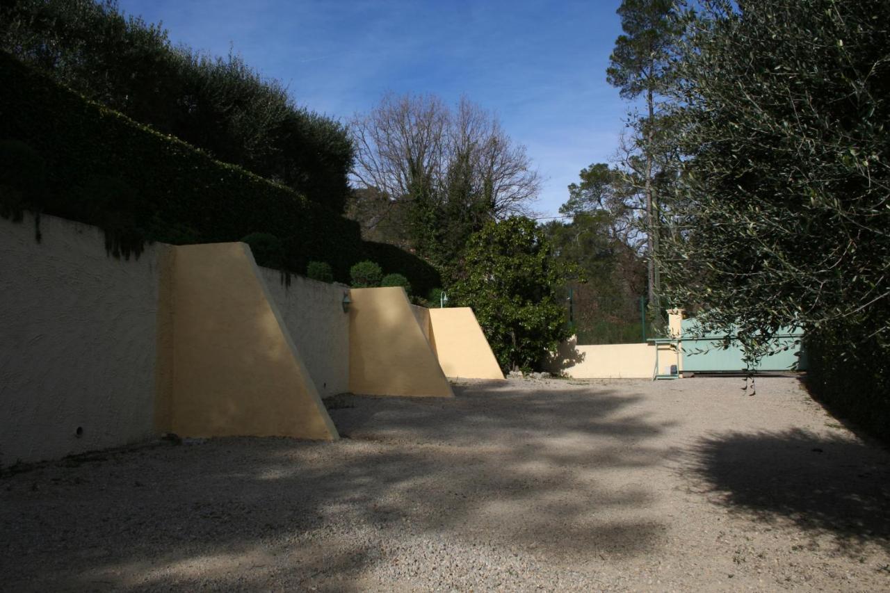 Le Mas Des Tarentes Chambres D'Hotes Trans-en-Provence Luaran gambar