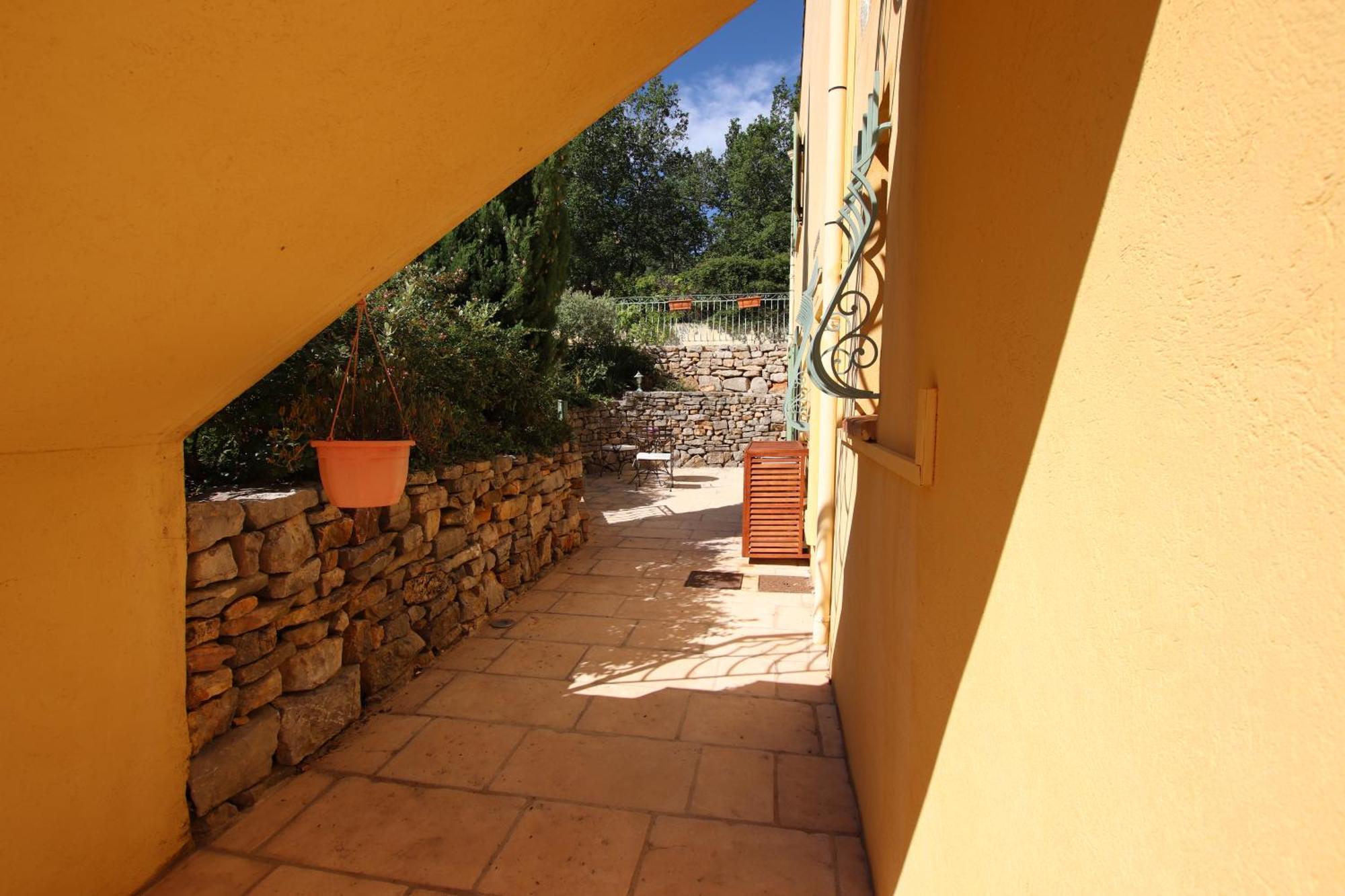 Le Mas Des Tarentes Chambres D'Hotes Trans-en-Provence Luaran gambar