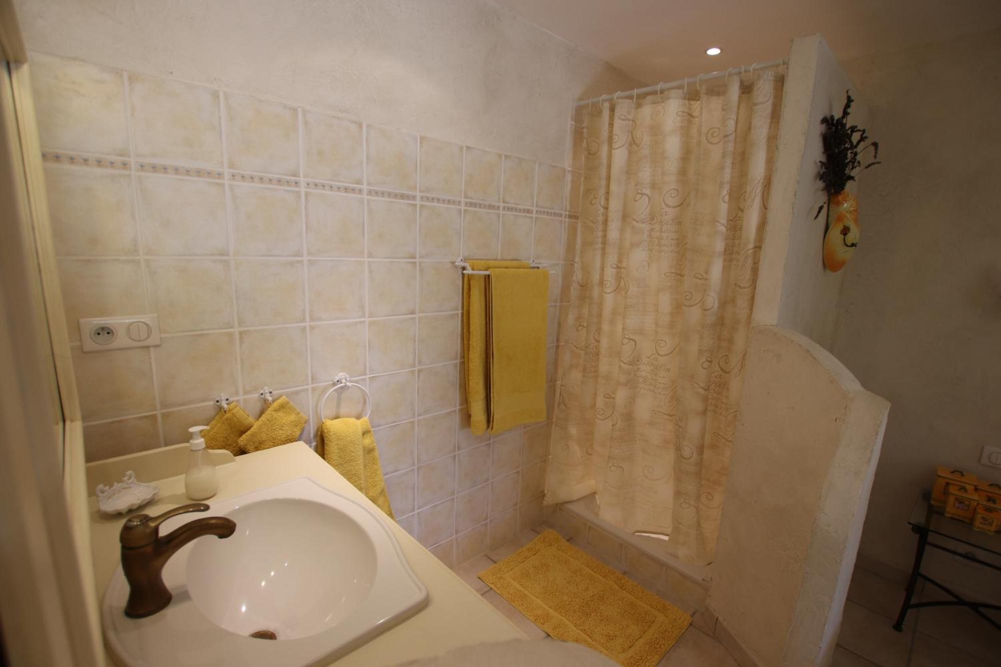 Le Mas Des Tarentes Chambres D'Hotes Trans-en-Provence Luaran gambar