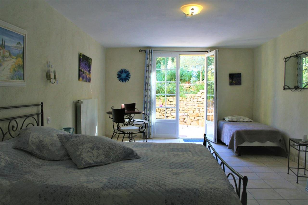Le Mas Des Tarentes Chambres D'Hotes Trans-en-Provence Luaran gambar