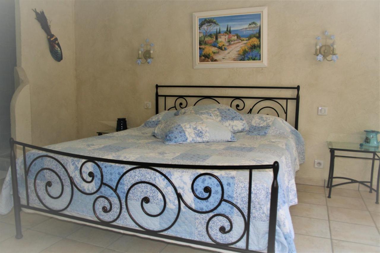 Le Mas Des Tarentes Chambres D'Hotes Trans-en-Provence Luaran gambar